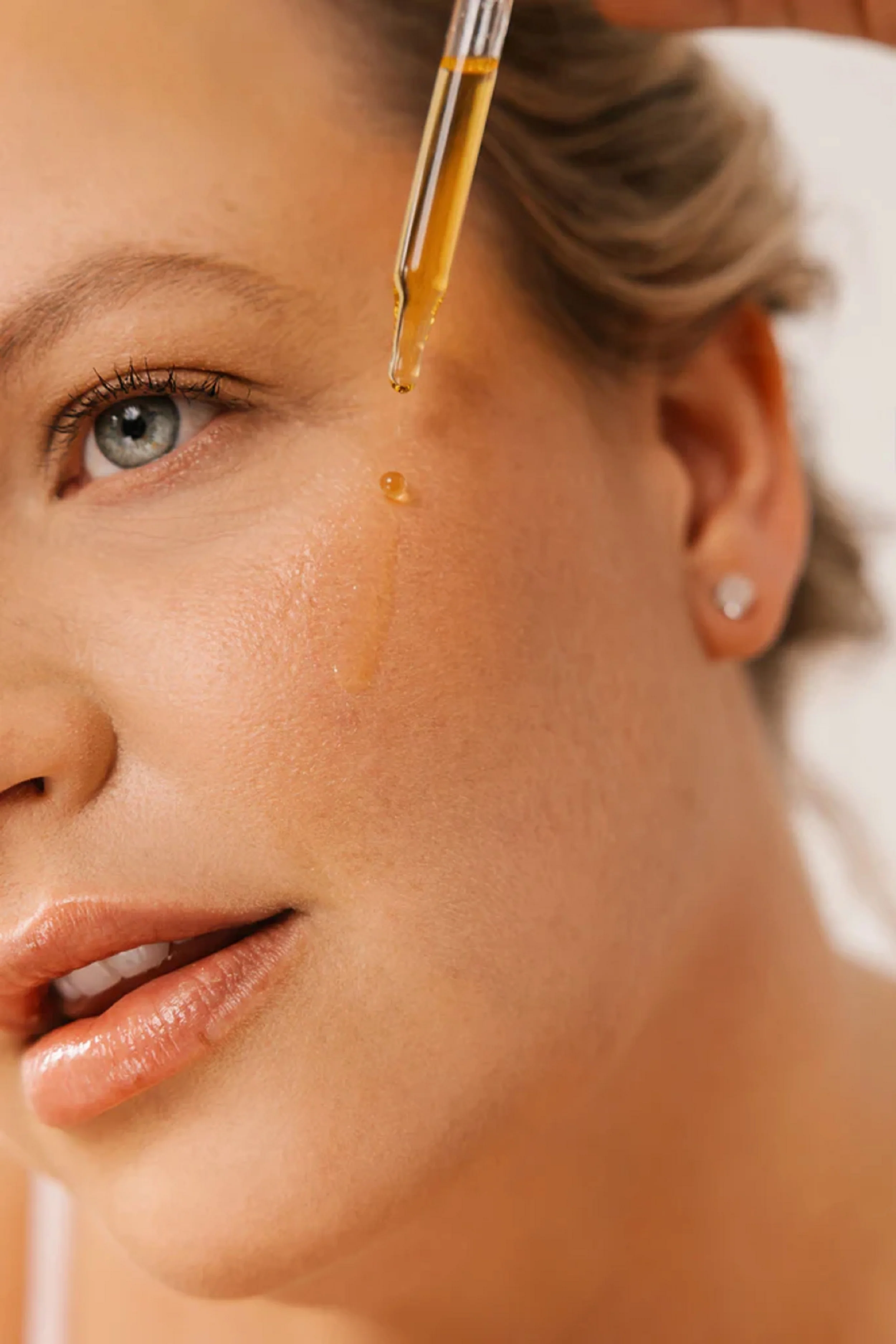 Lighten Up - Skin Brightening Serum - Image 3